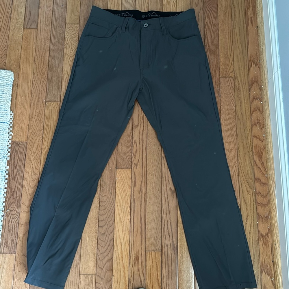 Pants - 95% Nylon, 5% Spandex - 36x30 in good condition